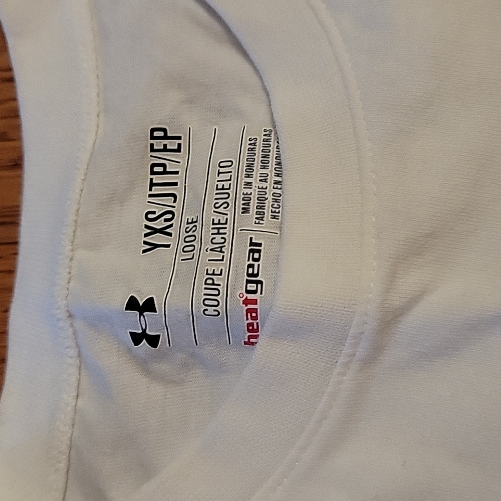 Under Armour 👕 - Picture 4 of 5
